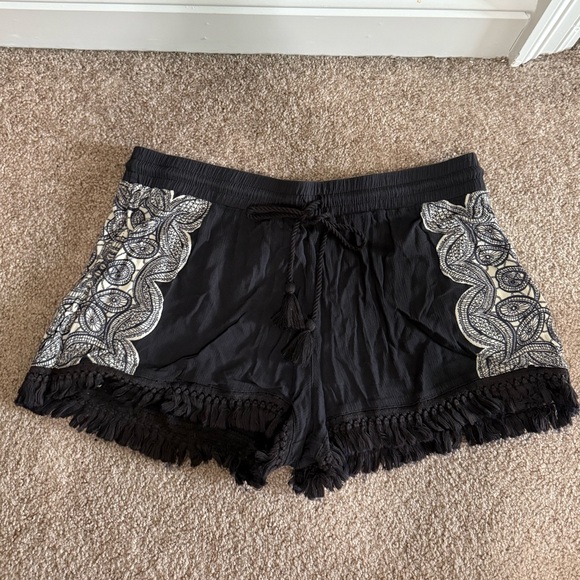 Mossimo Supply Co. Boho Black Embroidered Tassel Shorts Size XL - Picture 7 of 7
